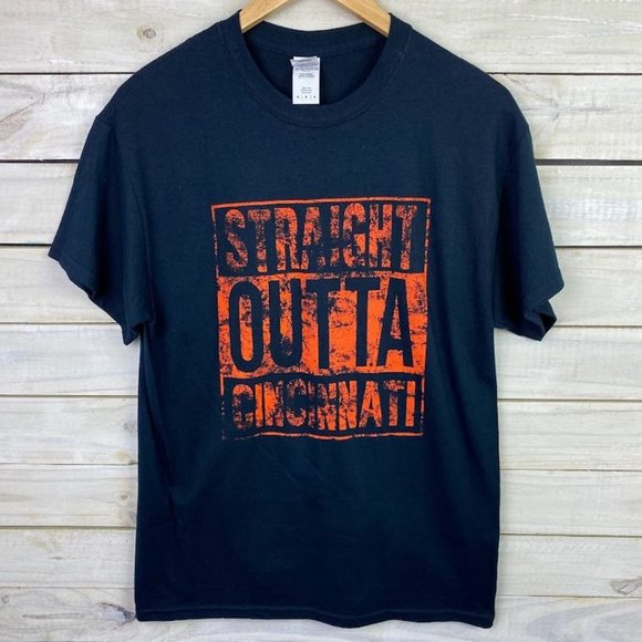 Men's Black Straight Out Of Cincinnati Short Sleeve T-Shirt Size MEDIUM - Picture 2 of 5